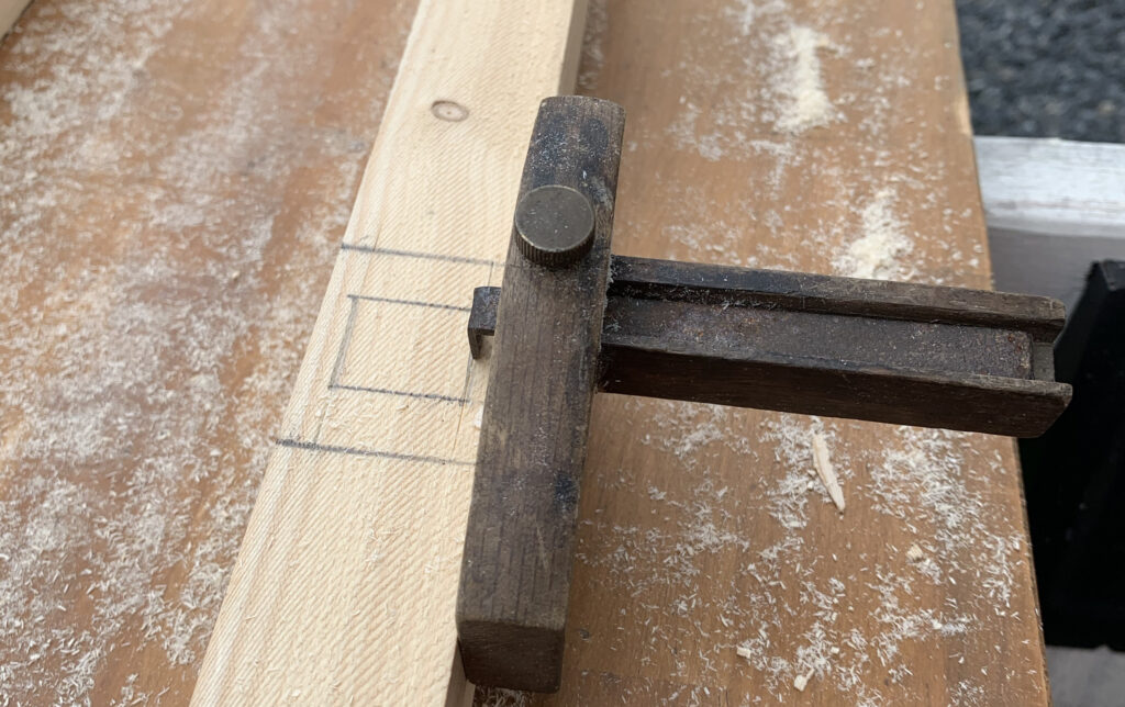 木工DIY・日曜大工　ほぞ穴の墨付けの際使う毛引という道具